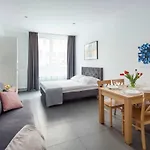 Aparthotel Sleepy3city Batorego 9 Ii